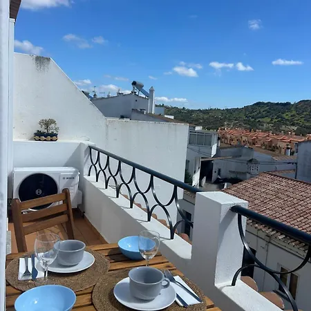 Semesterbostad Henrique's Residense Ii - Sea View Terrace