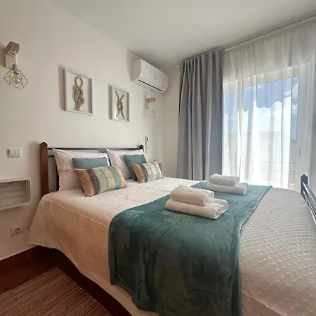 Prázdninový dům Henrique's Residense Ii
