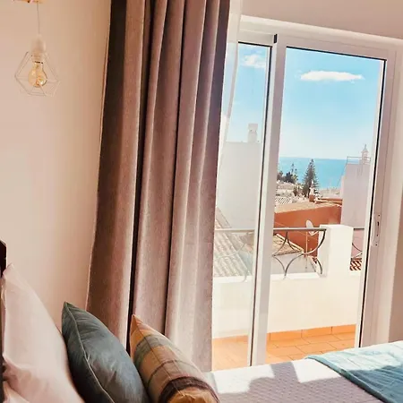 Semesterbostad Henrique's Residense Ii - Sea View Terrace Luz