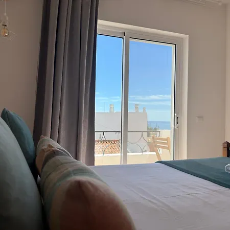Henrique's Residense Ii - Sea View Terrace Semesterbostad *